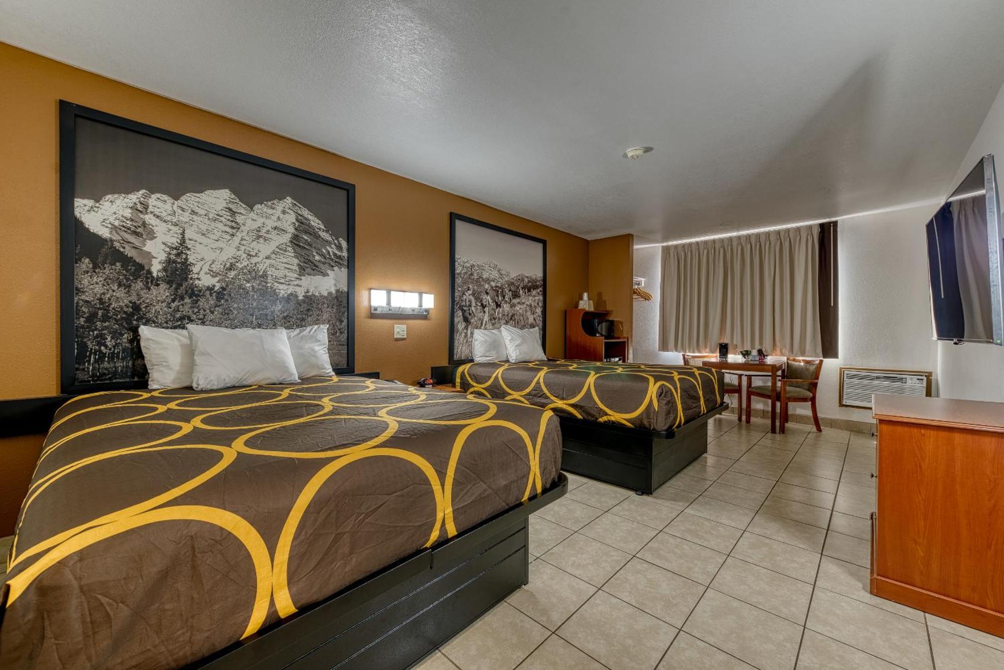 Super 8 By Wyndham Alamosa Motel Room photo