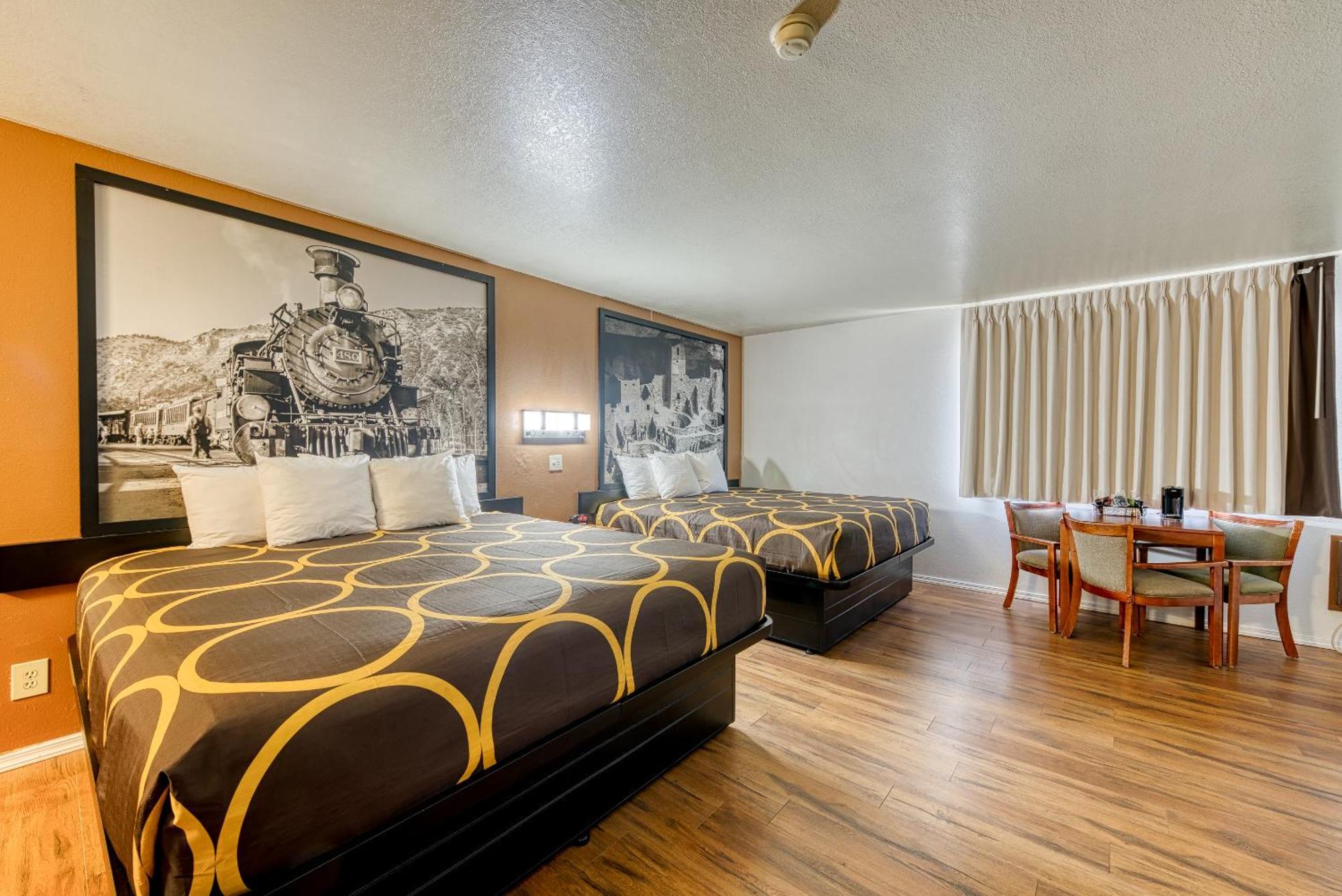 Super 8 By Wyndham Alamosa Motel Room photo